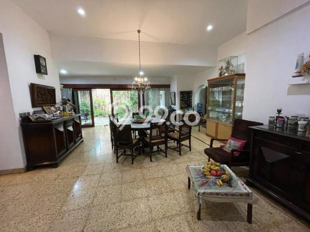 Dijual Rumah Mewah Elegan Dengan View Eksklusif di Tomang, Jakarta Barat Dijual Rumah Mewah Elegan Dengan View Eksklusif di Tomang, Jakarta Barat