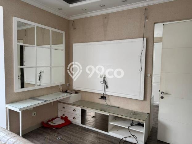 Jual Rumah Luas Elegan Dengan View Eksklusif di Duri Kosambi, Jakarta Barat Jual Rumah Luas Elegan Dengan View Eksklusif di Duri Kosambi, Jakarta Barat