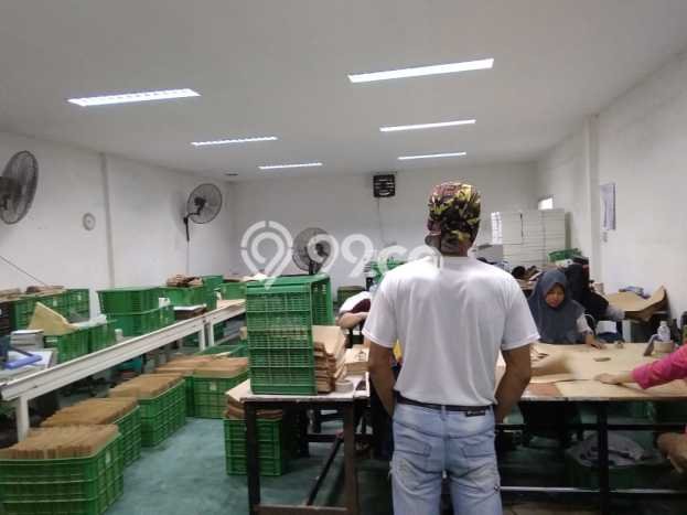 Unit Gudang disewakan di Cipondoh Tangerang dengan LT 800m2 / LB 525m2 Unit Gudang disewakan di Cipondoh Tangerang dengan LT 800m2 / LB 525m2