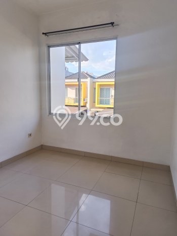 Disewakan Rumah Harga Terjangkau di Green Lake City Jakarta Barat dengan 3 Kamar Tidur Disewakan Rumah Harga Terjangkau di Green Lake City Jakarta Barat dengan 3 Kamar Tidur