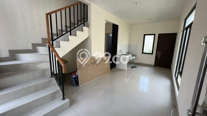 DIJUAL CEPAT! Rumah Harapan Indah, Bekasi, Luas 140m² Bangunan 55m² DIJUAL CEPAT! Rumah Harapan Indah, Bekasi, Luas 140m² Bangunan 55m²
