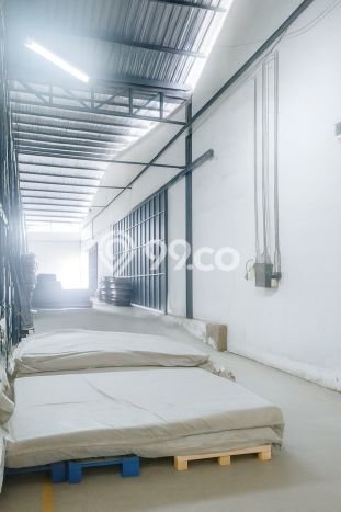 Unit Gudang Tersedia di Harapan Jaya Spesifikasi LB 1300m2 Unit Gudang Tersedia di Harapan Jaya Spesifikasi LB 1300m2