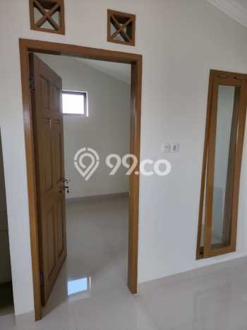 Dijual Hunian Rumah Terawat 4 Kamar di Bekasi, Bekasi Dijual Hunian Rumah Terawat 4 Kamar di Bekasi, Bekasi