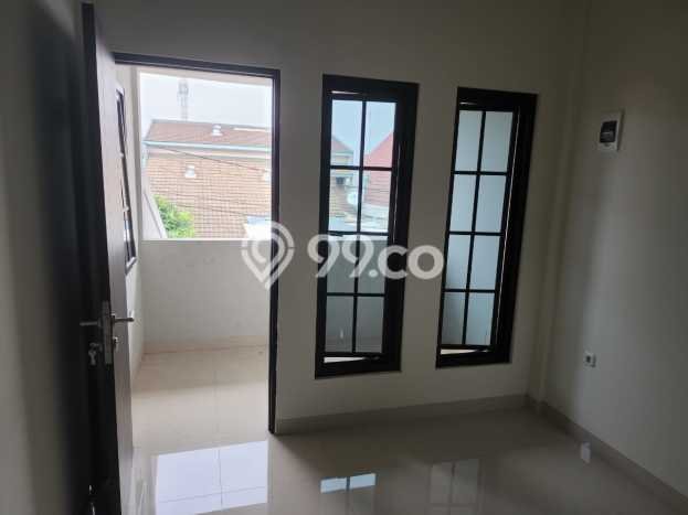 Dijual Hunian Rumah Terawat 4 Kamar di Bekasi, Bekasi Dijual Hunian Rumah Terawat 4 Kamar di Bekasi, Bekasi