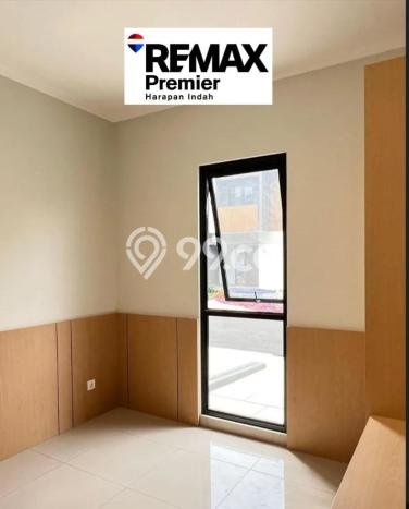 Jarang Ada! Rumah Sewa 4 Kamar Bagus Siap Huni Summarecon Crown Gading Jarang Ada! Rumah Sewa 4 Kamar Bagus Siap Huni Summarecon Crown Gading