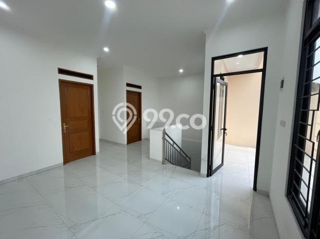 Dijual Rumah Eksklusif 3 KT di Pondok Kelapa, Jakarta Timur Dijual Rumah Eksklusif 3 KT di Pondok Kelapa, Jakarta Timur