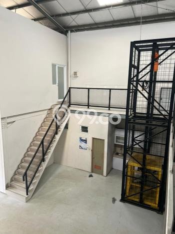 Unit Gudang Tersedia di Kranji Spesifikasi LB 300m2 Unit Gudang Tersedia di Kranji Spesifikasi LB 300m2