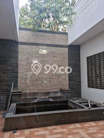 Ready to Use! Luxury House LT 300m2 Desain Modern di Harapan Indah Ready to Use! Luxury House LT 300m2 Desain Modern di Harapan Indah