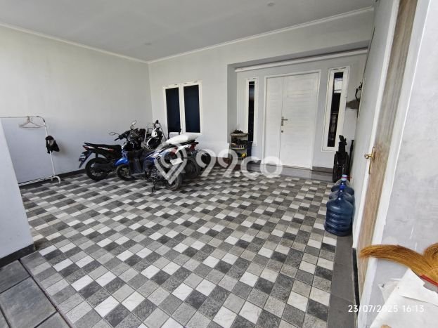 Rumah Modern 6 KT LT 135m2 di Harapan Indah Rumah Modern 6 KT LT 135m2 di Harapan Indah