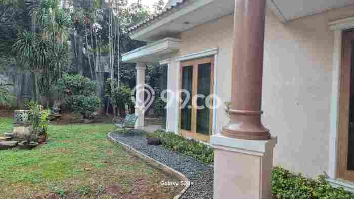 Ready to Use! Luxury House LT 660m2 Desain Elegan di Jaka Sampurna Ready to Use! Luxury House LT 660m2 Desain Elegan di Jaka Sampurna