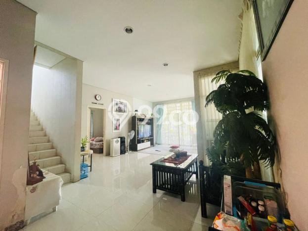 PROPERTI PILIHAN! Rumah Asri area Kota Baru Parahyangan, LT 270m² Bangunan 250m² PROPERTI PILIHAN! Rumah Asri area Kota Baru Parahyangan, LT 270m² Bangunan 250m²
