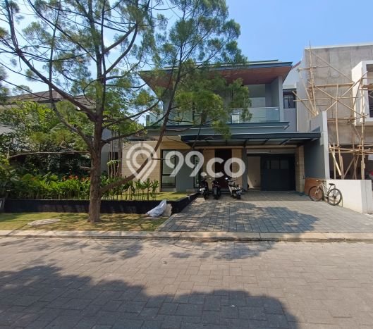 Rumah Elit Modern Tanpa Renovasi di Kota Baru Parahyangan Bandung Rumah Elit Modern Tanpa Renovasi di Kota Baru Parahyangan Bandung