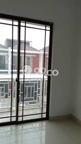 Rumah Elit Modern Siap Huni di Green Lake City Jakarta Barat Rumah Elit Modern Siap Huni di Green Lake City Jakarta Barat