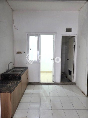 Rumah Luas Asri 3 KT Siap Pakai di Graha Raya Tangerang Selatan Rumah Luas Asri 3 KT Siap Pakai di Graha Raya Tangerang Selatan