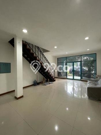 Disewakan Ruko Premium Kawasan Pondok Indah, Luas 262m2m², Area Berkembang Disewakan Ruko Premium Kawasan Pondok Indah, Luas 262m2m², Area Berkembang