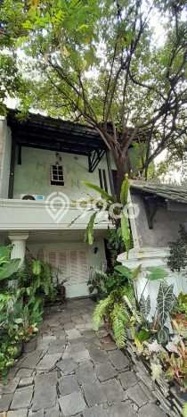 Rumah Luxury di Jakarta Barat Strategis Kondisi Terawat Rumah Luxury di Jakarta Barat Strategis Kondisi Terawat
