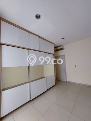 Disewakan! Rumah 4 Kamar Tidur &
3 Kamar Mandi di Green Lake City, Jakarta Barat Disewakan! Rumah 4 Kamar Tidur &
3 Kamar Mandi di Green Lake City, Jakarta Barat