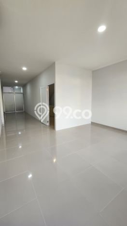 FOR RENT! Ruko di Green Lake City Cocok untuk Bisnis 180m2 FOR RENT! Ruko di Green Lake City Cocok untuk Bisnis 180m2