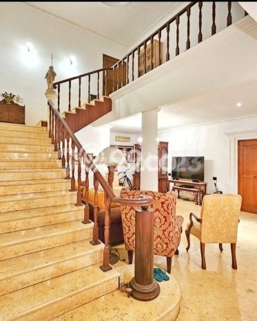 Hunian Elit LB 375m2 Siap Pakai Desain Elegan di Pondok Indah, Jakarta Selatan Hunian Elit LB 375m2 Siap Pakai Desain Elegan di Pondok Indah, Jakarta Selatan