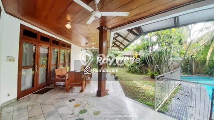 Jual Rumah Mewah Megah Dengan View Eksklusif di Kemang, Jakarta Selatan Jual Rumah Mewah Megah Dengan View Eksklusif di Kemang, Jakarta Selatan