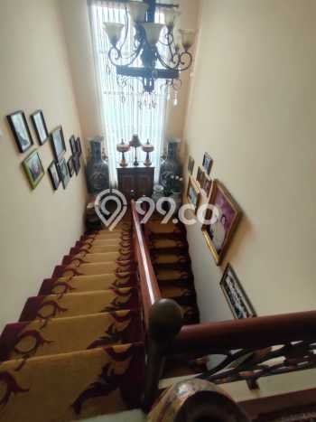 Rumah Cantik Dalam Komplek Elite One Gate Di Lebak Bulus Rumah Cantik Dalam Komplek Elite One Gate Di Lebak Bulus