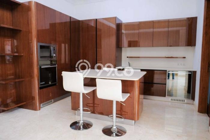 Siap Huni Rumah Mewah 5 Kamar di Cilandak Dekat ke Mana Saja Siap Huni Rumah Mewah 5 Kamar di Cilandak Dekat ke Mana Saja