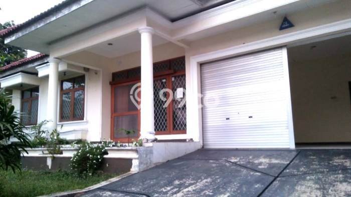 Dijual Rumah Mewah Megah Dengan View Cantik di Kemang, Jakarta Selatan Dijual Rumah Mewah Megah Dengan View Cantik di Kemang, Jakarta Selatan