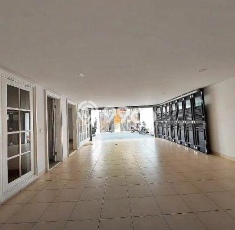 Rumah kawasan , Jakarta Selatan, Luas 208m2m² Bangunan 458m2m² Rumah kawasan , Jakarta Selatan, Luas 208m2m² Bangunan 458m2m²