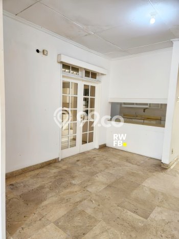 BEST DEAL! Rumah Nyaman area Pejaten, LT 411m² Bangunan 305m² BEST DEAL! Rumah Nyaman area Pejaten, LT 411m² Bangunan 305m²