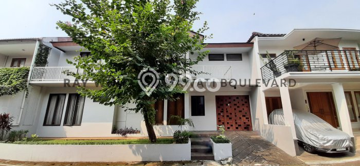 Rumah Eksklusif Siap Huni LT 183m2 di Cilandak, Jakarta Selatan Rumah Eksklusif Siap Huni LT 183m2 di Cilandak, Jakarta Selatan