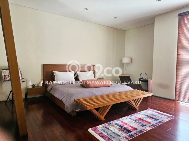 Dijual Rumah Mewah Megah Dengan View Eksklusif di Cipete, Jakarta Selatan Dijual Rumah Mewah Megah Dengan View Eksklusif di Cipete, Jakarta Selatan