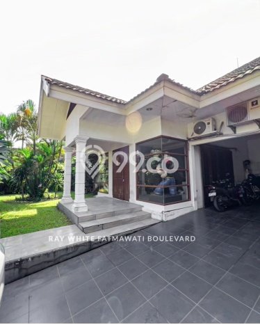 Rumah Elit Akses Mudah di Jakarta Selatan Rumah Elit Akses Mudah di Jakarta Selatan