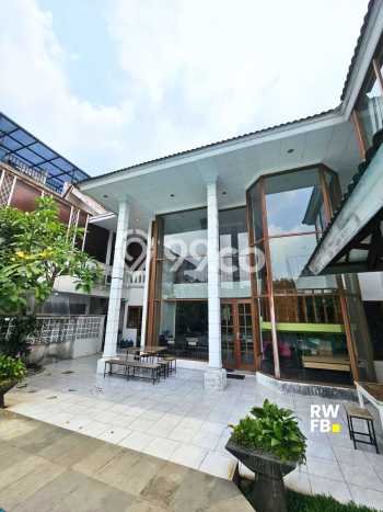 Rumah Elit Akses Mudah di Jakarta Selatan Rumah Elit Akses Mudah di Jakarta Selatan