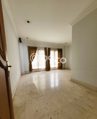 Rumah Elit Modern Tanpa Renovasi di Mega Kuningan Jakarta Selatan Rumah Elit Modern Tanpa Renovasi di Mega Kuningan Jakarta Selatan