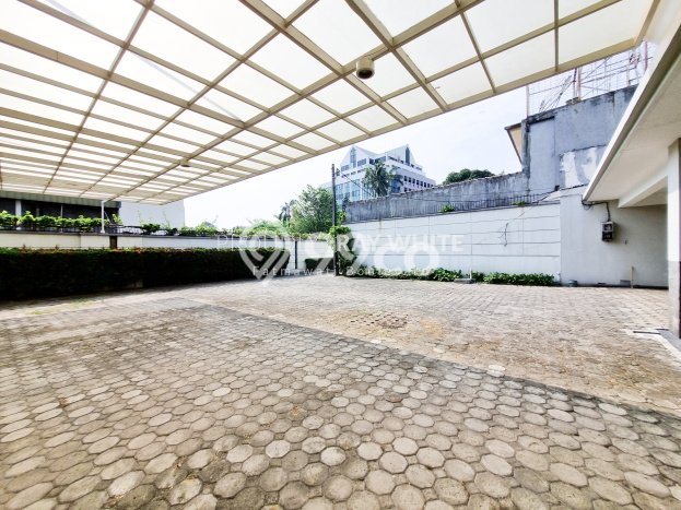 Hunian Eksklusif Dijual LT 1335m2 di Cilandak, Jakarta Selatan Hunian Eksklusif Dijual LT 1335m2 di Cilandak, Jakarta Selatan