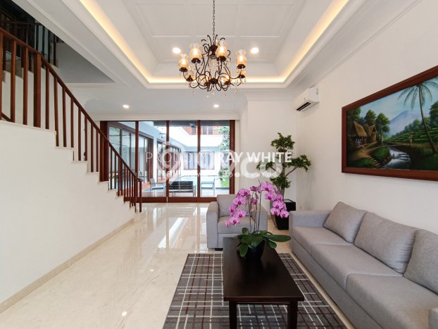 Rumah Luxury Modern Siap Huni di Kemang Jakarta Selatan Rumah Luxury Modern Siap Huni di Kemang Jakarta Selatan