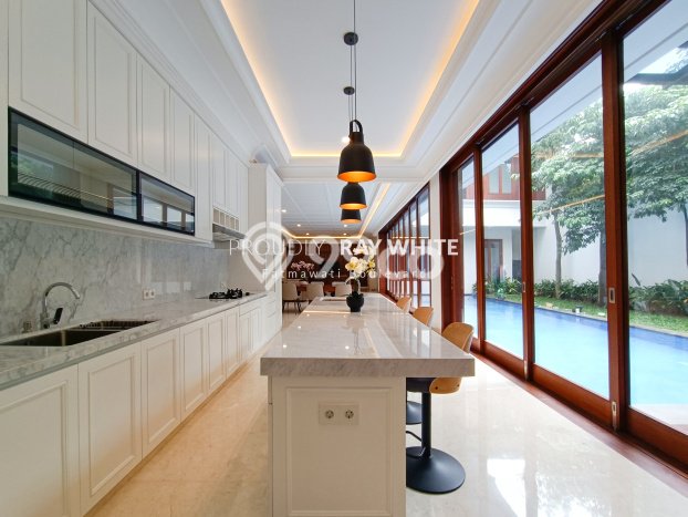 Rumah Luxury Modern Siap Huni di Kemang Jakarta Selatan Rumah Luxury Modern Siap Huni di Kemang Jakarta Selatan