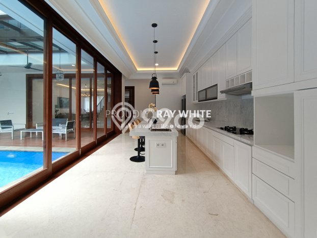 Rumah Luxury Modern Siap Huni di Kemang Jakarta Selatan Rumah Luxury Modern Siap Huni di Kemang Jakarta Selatan