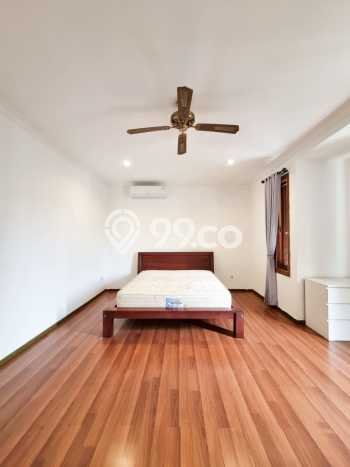 Modern Minimalist House Walking Distance From Jis ,pondok Indah Modern Minimalist House Walking Distance From Jis ,pondok Indah