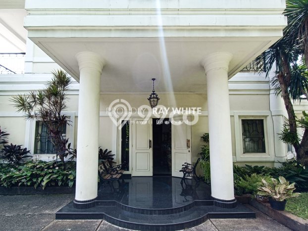 Dijual Hunian Mewah dengan Fasilitas Sekitar Lengkap di Kebayoran Baru, Jakarta Selatan Dijual Hunian Mewah dengan Fasilitas Sekitar Lengkap di Kebayoran Baru, Jakarta Selatan