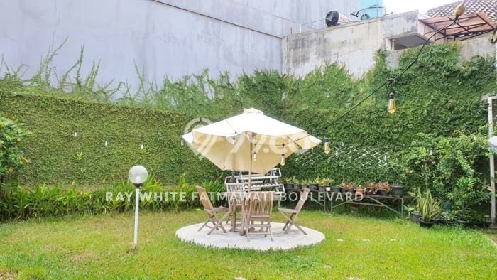 Tanah luas bonus rumah lingkungan adem di cipete raya,Jaksel Tanah luas bonus rumah lingkungan adem di cipete raya,Jaksel