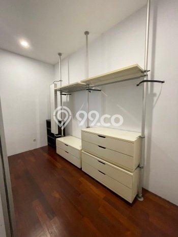 Kemang Modern Minimalist House With Super Comfort Location Kemang Modern Minimalist House With Super Comfort Location