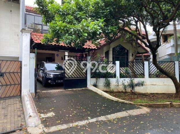 Rumah Elit Modern Tanpa Renovasi di Pondok Indah Jakarta Selatan Rumah Elit Modern Tanpa Renovasi di Pondok Indah Jakarta Selatan