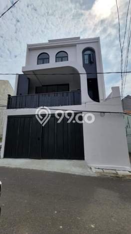 Dijual Rumah Premium dengan Fasilitas Sekitar Lengkap di Cilandak, Jakarta Selatan Dijual Rumah Premium dengan Fasilitas Sekitar Lengkap di Cilandak, Jakarta Selatan