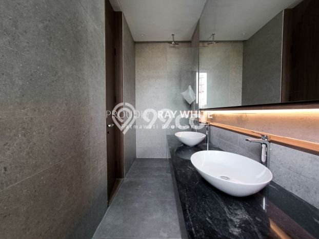 Rumah Elit Modern Siap Huni di Kemang Jakarta Selatan Rumah Elit Modern Siap Huni di Kemang Jakarta Selatan