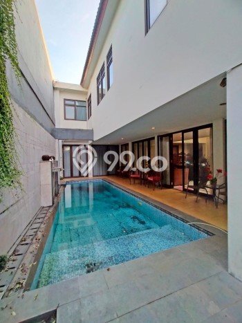 Dijual Rumah Premium dengan Fasilitas Sekitar Lengkap di Cilandak, Jakarta Selatan Dijual Rumah Premium dengan Fasilitas Sekitar Lengkap di Cilandak, Jakarta Selatan
