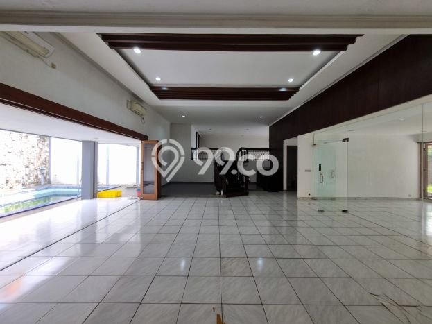 Dijual Rumah Mewah Elegan Dengan View Eksklusif di Kemang, Jakarta Selatan Dijual Rumah Mewah Elegan Dengan View Eksklusif di Kemang, Jakarta Selatan