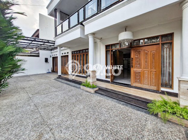 LOKASI PREMIUM! Rumah Berkembang area Pondok Indah, Luas 460m² LB 700m² LOKASI PREMIUM! Rumah Berkembang area Pondok Indah, Luas 460m² LB 700m²