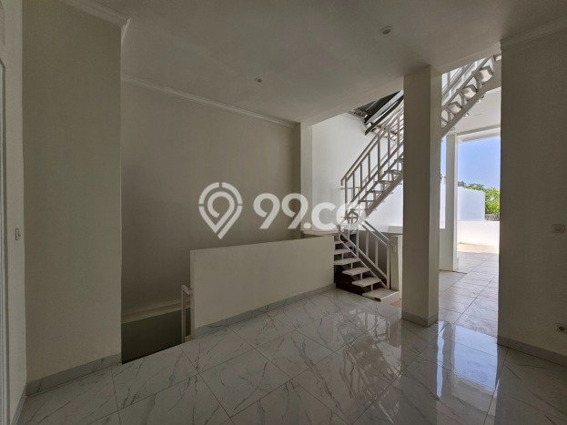 KESEMPATAN TERBAIK! Bisa KPR Rumah Minimalis di Pejaten, Jakarta Selatan, LT 408m² LB 450m² KESEMPATAN TERBAIK! Bisa KPR Rumah Minimalis di Pejaten, Jakarta Selatan, LT 408m² LB 450m²