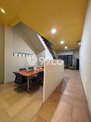 Ruko Disewa di Jakarta Selatan dengan LB 650m2 Area Komersial Ramai Ruko Disewa di Jakarta Selatan dengan LB 650m2 Area Komersial Ramai